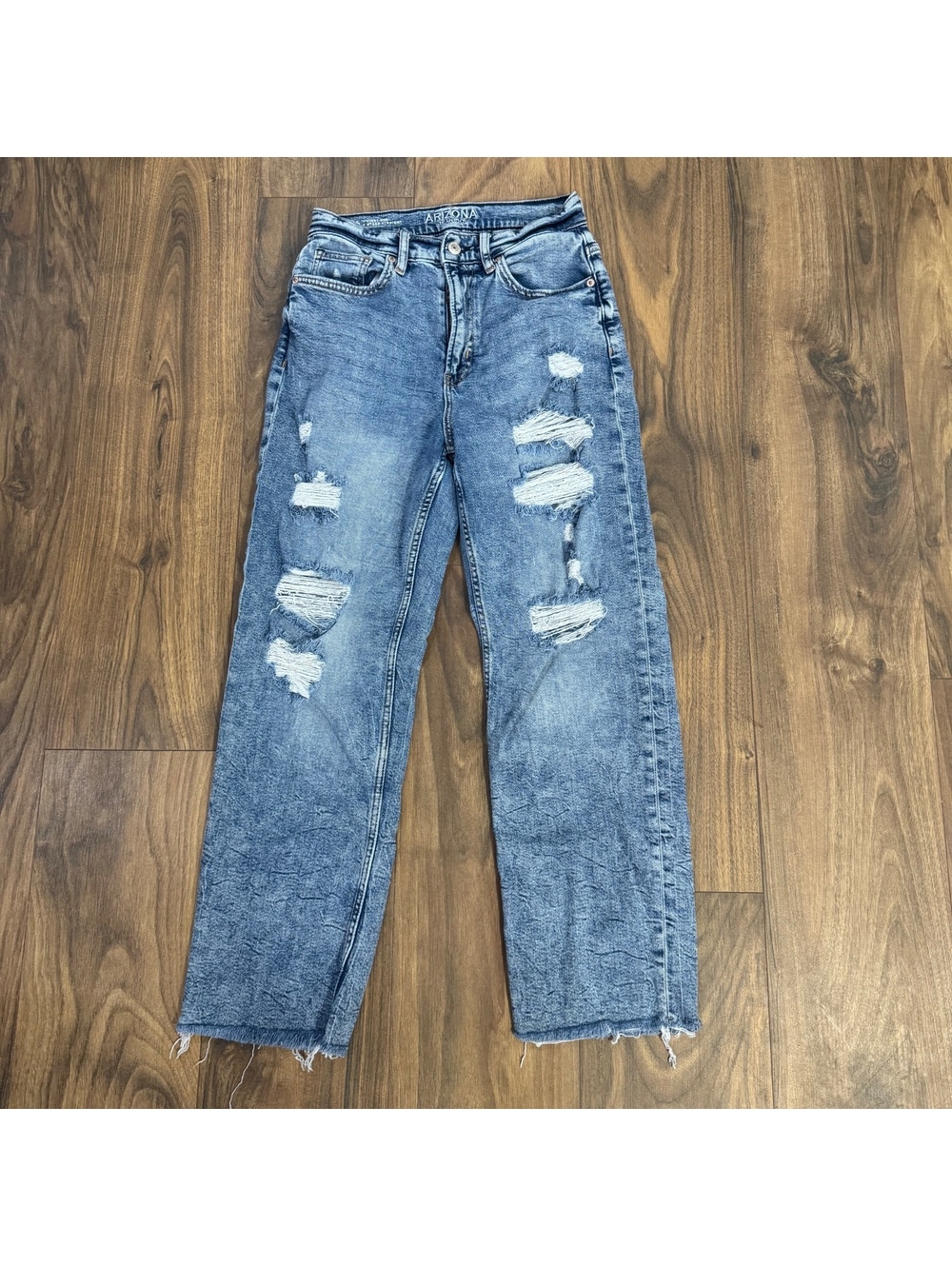Arizona Jean Co Women’s Size 6 Highest Rise Vintage Straight Distressed Jeans